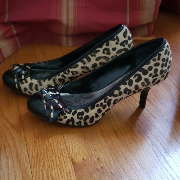 Shoes - Animal print heels